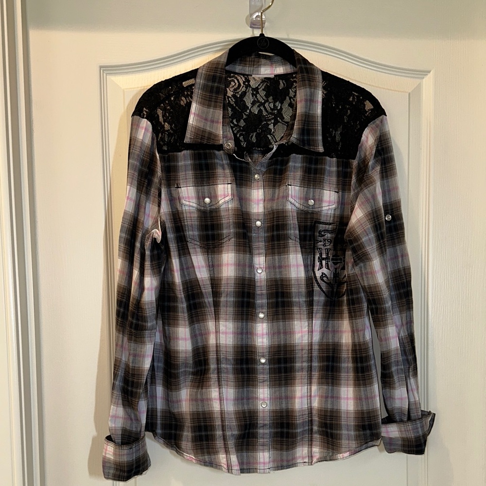 Harley Davidson. Black & Pink Plaid Button-Down Shirt with Lace Aross Back L XL